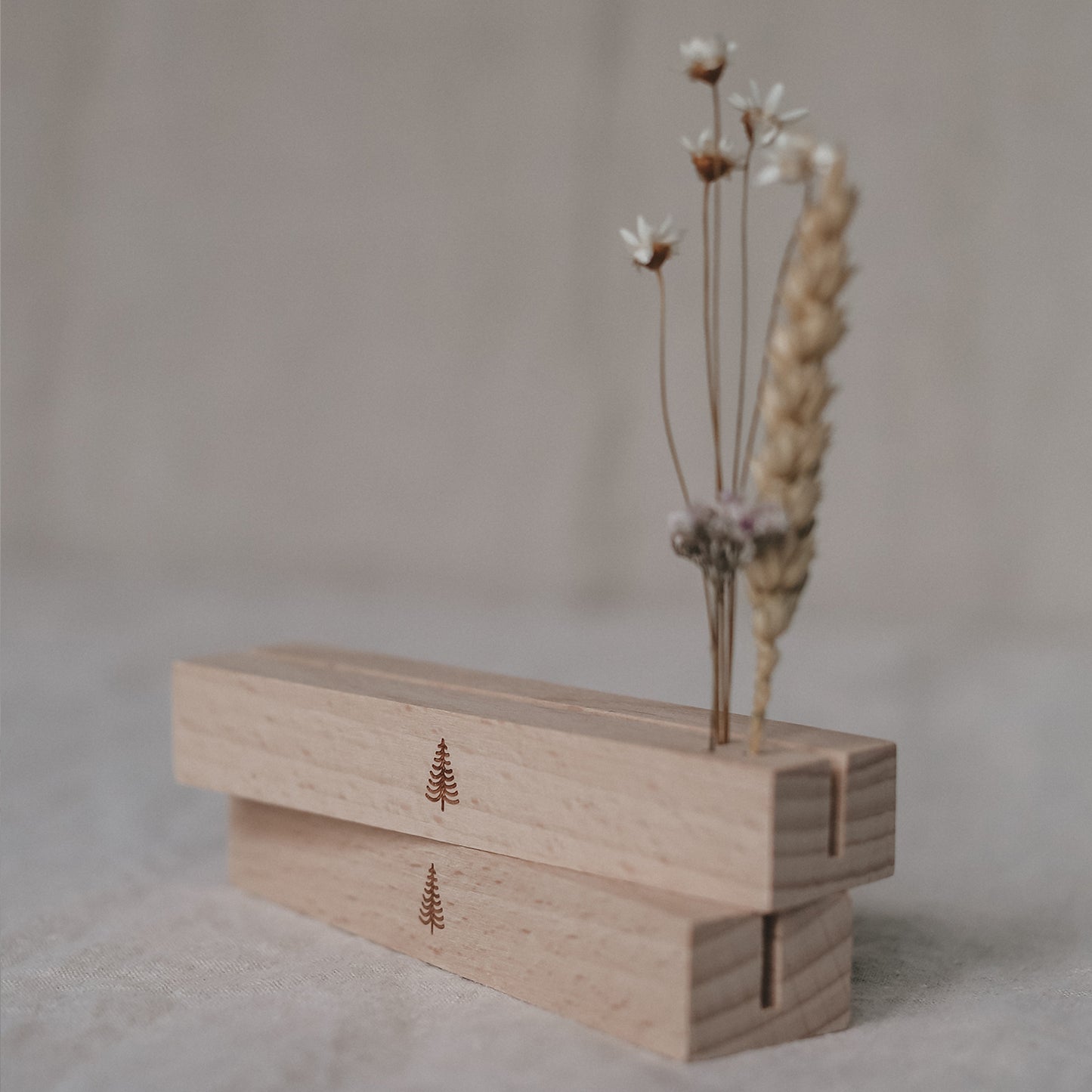 Card and dried flower stand 12cm fir tree in a set of 2