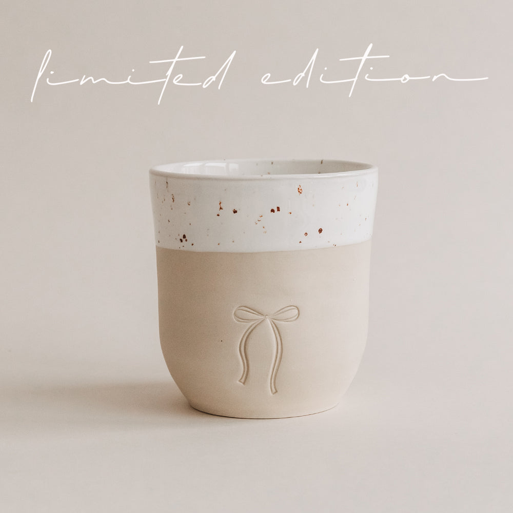 Limitierter Becher Schleife