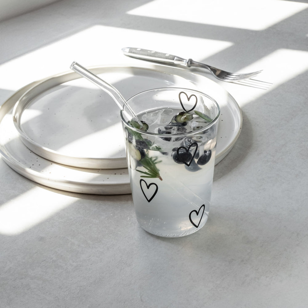 Trinkglas Herzen schwarz | Eulenschnitt 