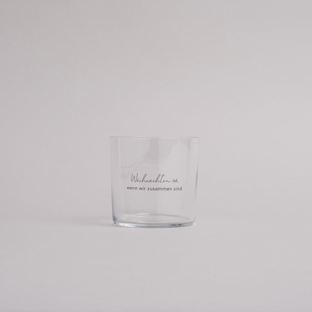 Trinkglases mit schwarzer Gravur ‚Weihnachten ist, wenn wir zusammen sind‘ – festliches Glas für die Weihnachtszeit