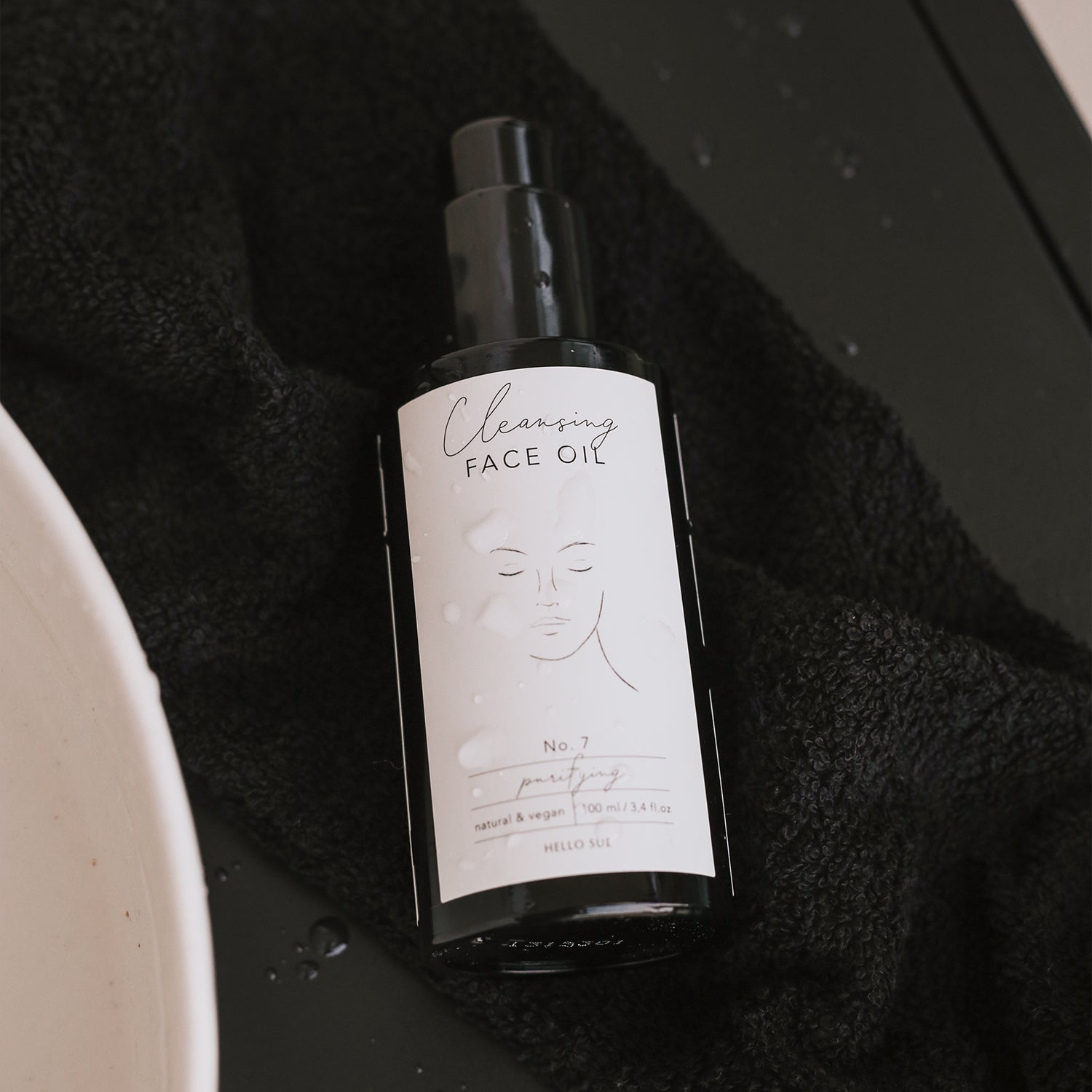 No. 7 Cleansing Face Oil | Hello Sue