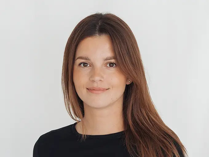 Jovana – Customer Service