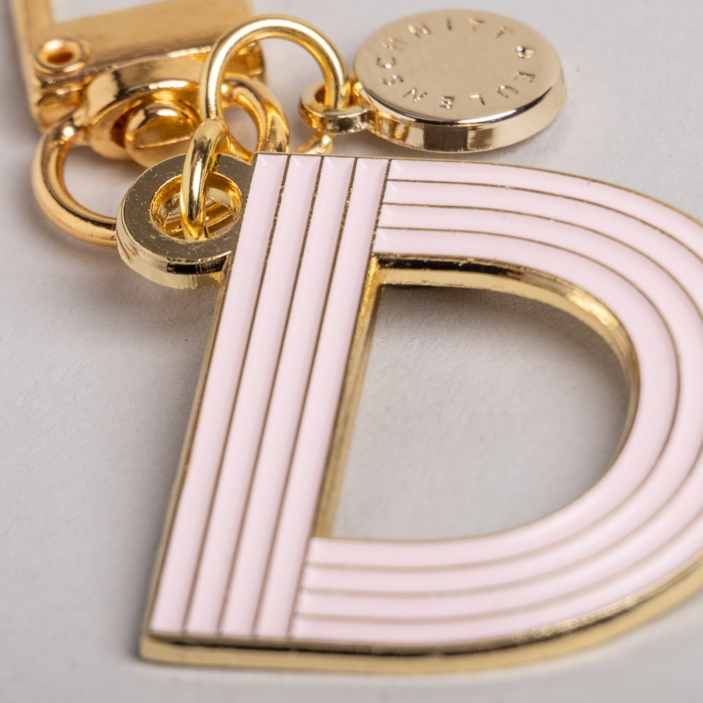 ABC Schlüsselanhänger rosa, Buchstabe D | Eulenschnitt 