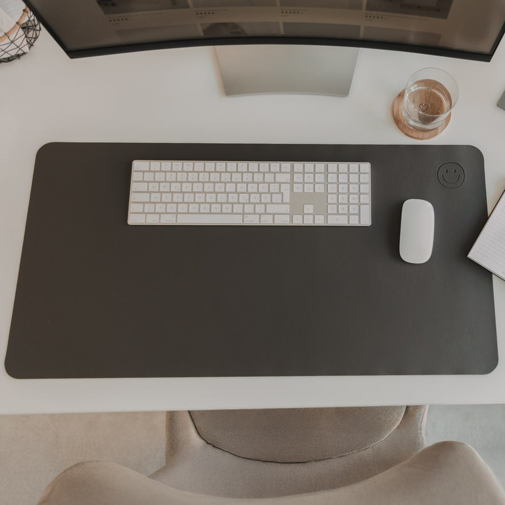 Schreibtischunterlage Smiley anthrazit | Eulenschnitt 