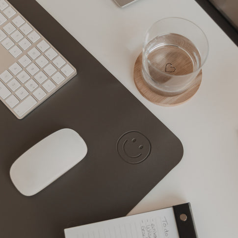 Schreibtischunterlage Smiley anthrazit | Eulenschnitt 