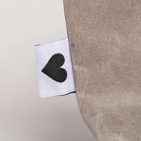 Kosmetiktasche Herz grau | Eulenschnitt 