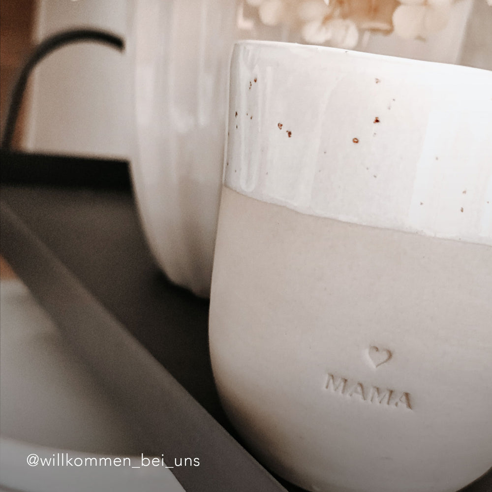 Gobelet en grès Mama