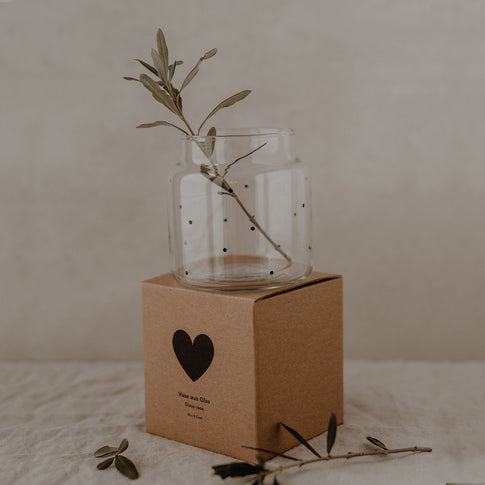 Vase en verre à pois