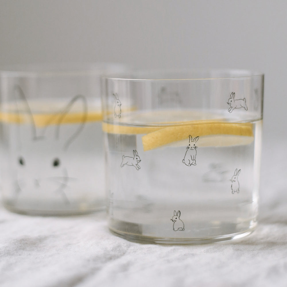 Verre à boire lapin noir