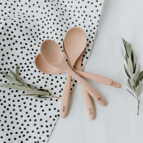 Set de 4 cuillères en bois de Pâques
