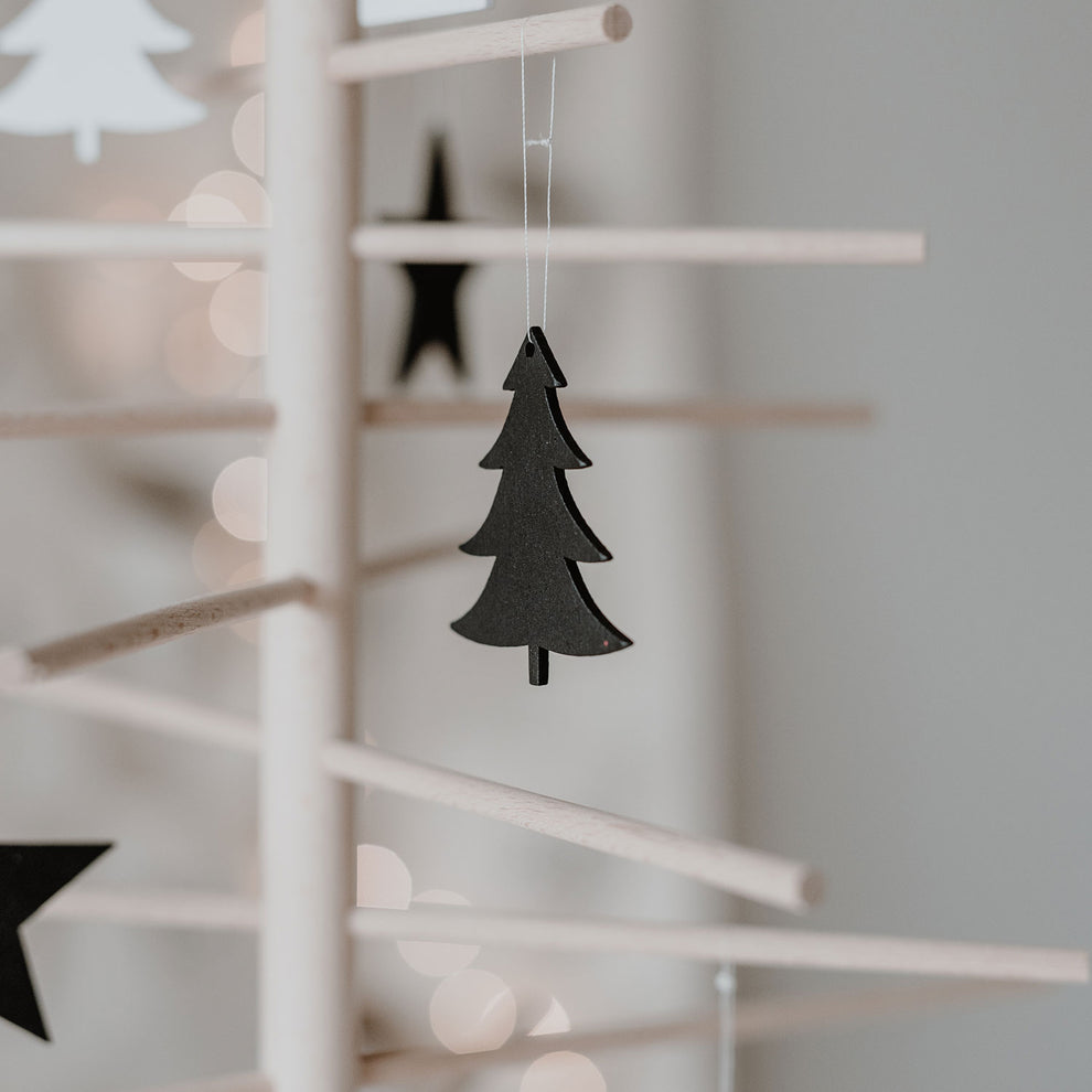 Pendentifs en bois sapin noir en lot de 8