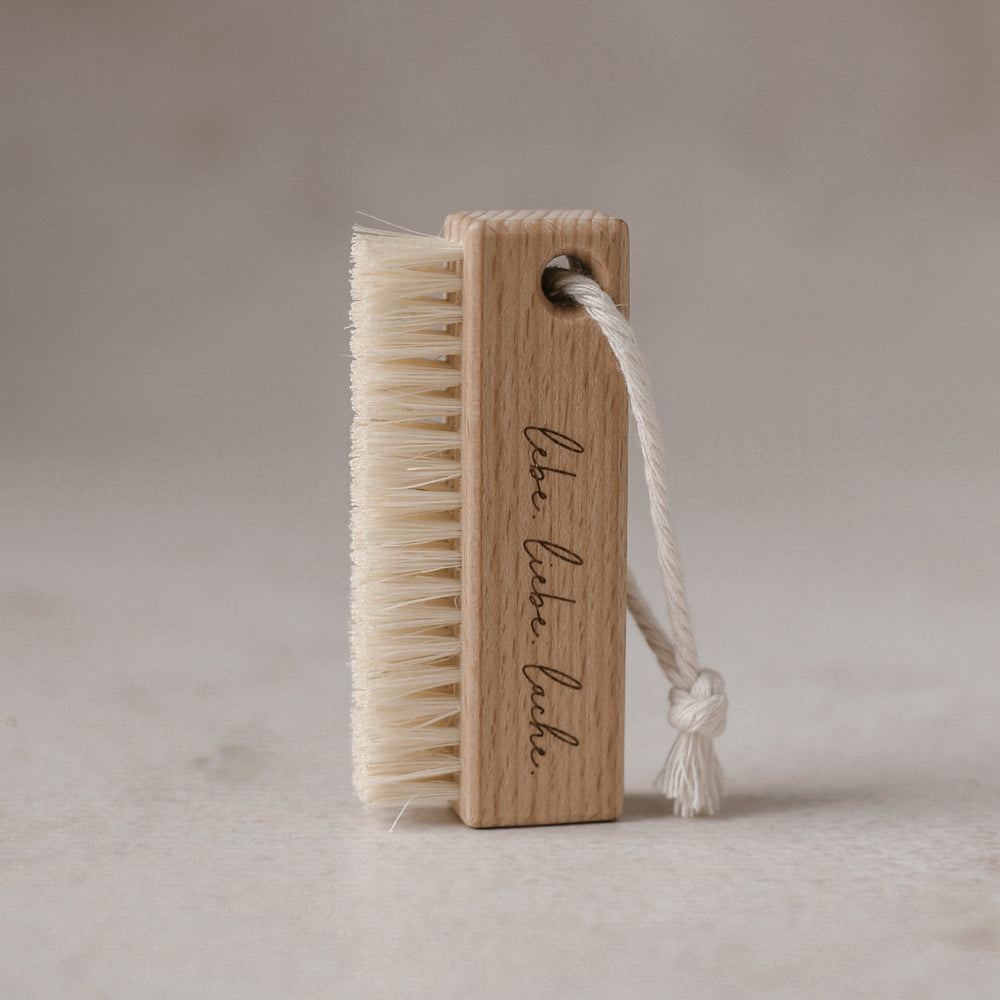 Brosse à ongles Lebe Liebe Lache