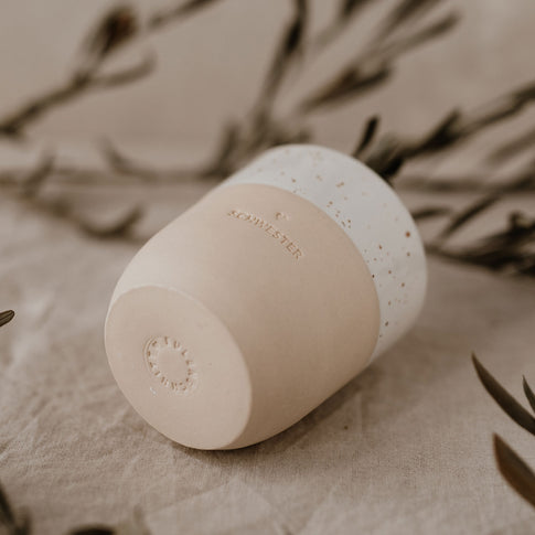 Gobelet en grès Schwester