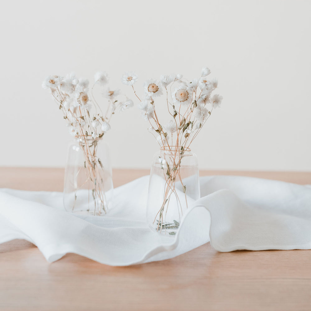 Chemin de table en lin blanc