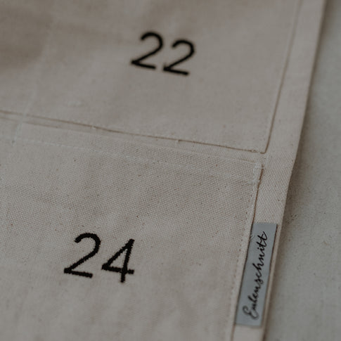 Adventskalender Merry Christmas 30cm Eulenschnitt